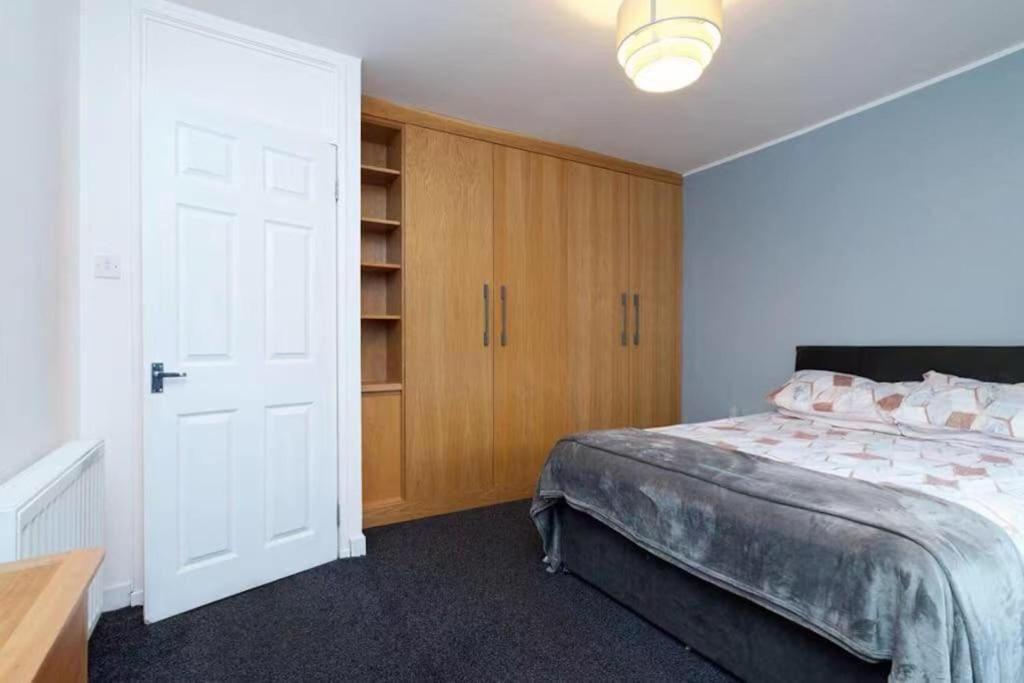 Light-Luxury Flat Leilighet Glasgow Eksteriør bilde